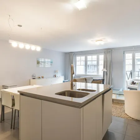 Guapo 01 Garage * 크노케-하이스트